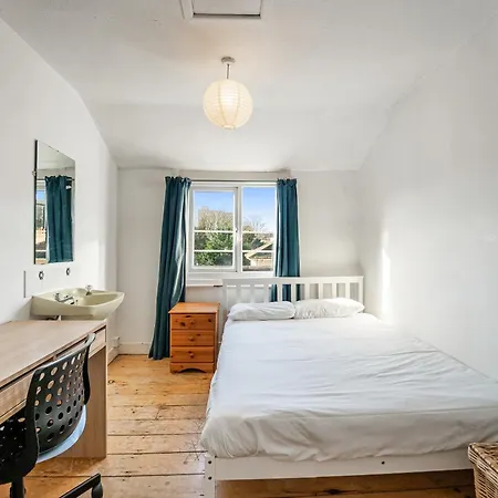 No 4 Georgian Shared House - By Clifton Short Lets Bristol
