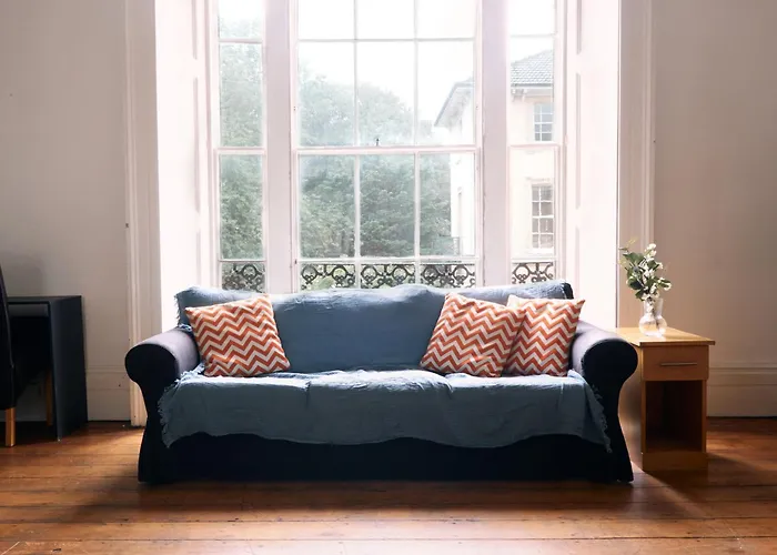 No 4 Georgian Shared House - By Clifton Short Lets 民宿